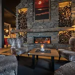Wilderness & Igloos Hotel 4*