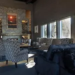 Hotel Wilderness & Igloos