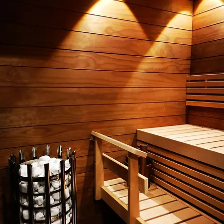Wilderness & Igloos Otel 4*