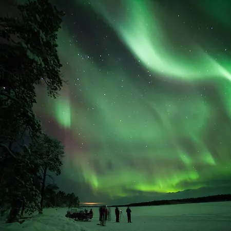 Wilderness & Igloos ホテル 4*