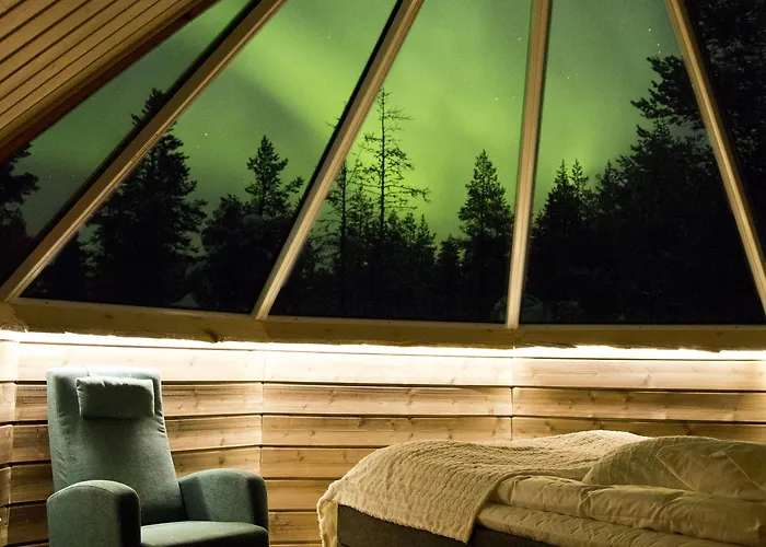 Wilderness & Igloos إيناري