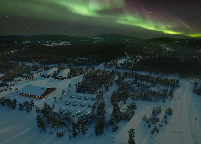 Wilderness & Igloos إيناري