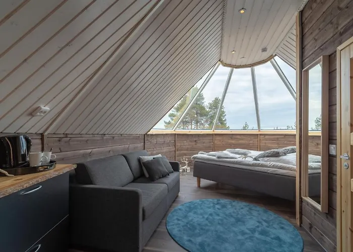 Wilderness & Igloos إيناري